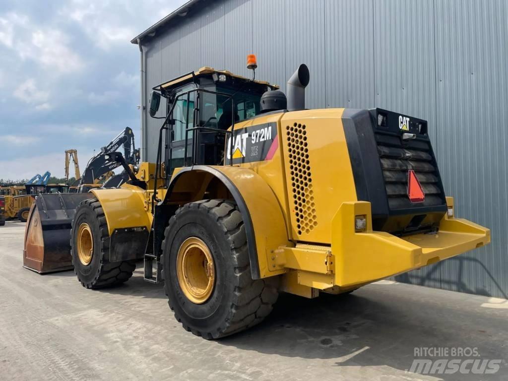 CAT 972M XE لوادر بعجل