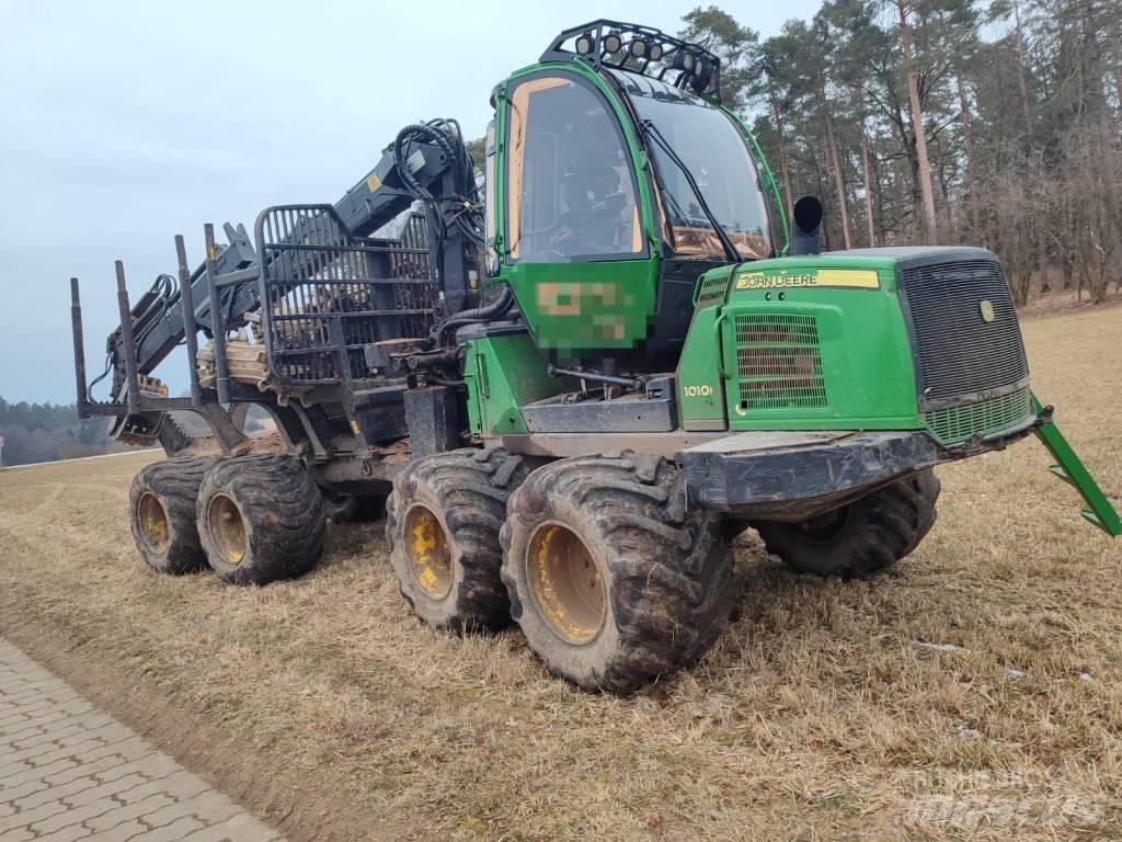 John Deere 1010 E شاحنات
