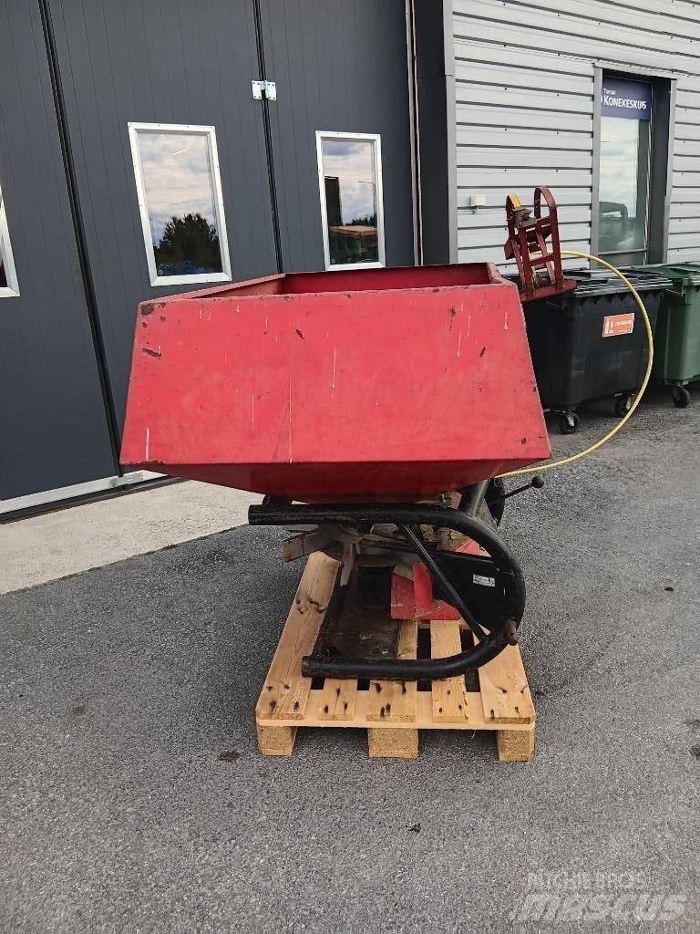 YLÖ Viska 800 معدات فرد المواد المعدنية