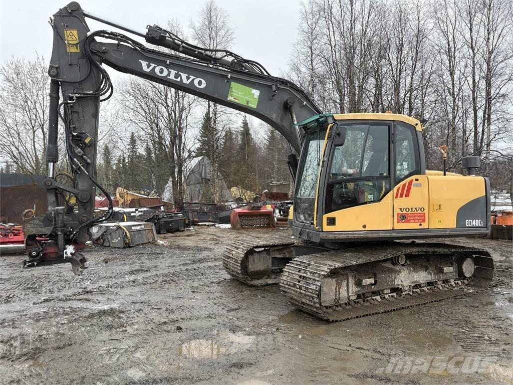 Volvo EC140CL حفارات زحافة