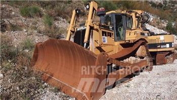 CAT D 8 R II بلدوزرات مجنزرة