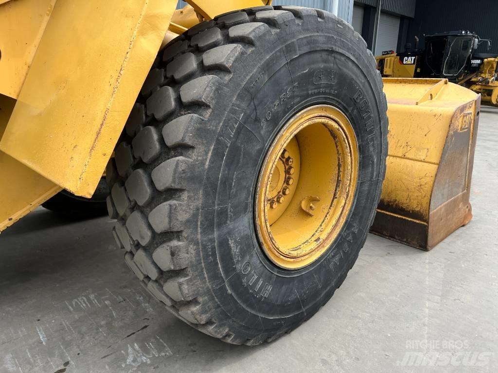 CAT 938G لوادر بعجل