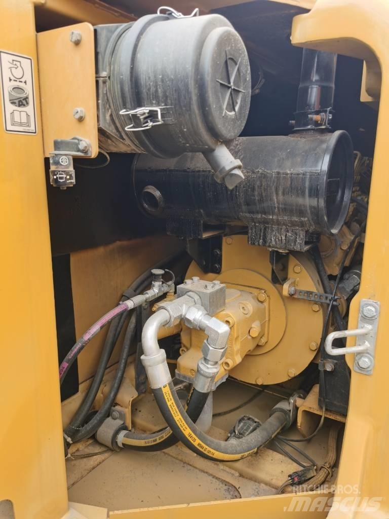 CAT 307 E حفارات زحافة