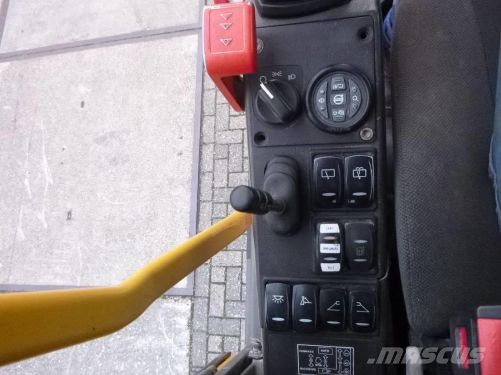 Volvo EW 210 D حفارات بعجل