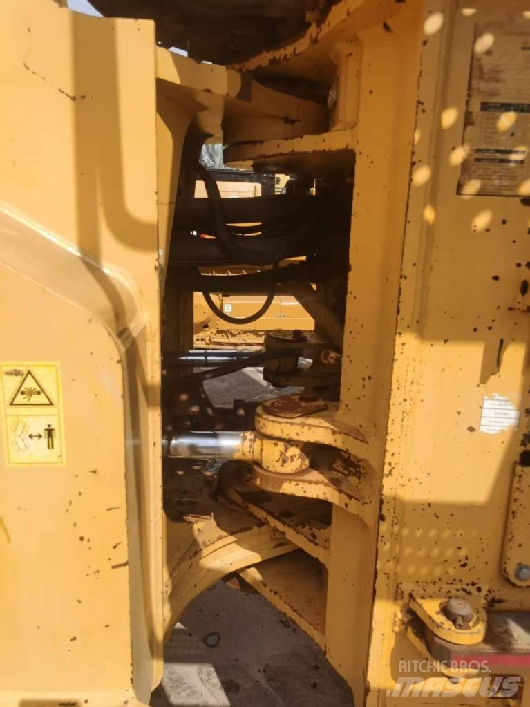 Komatsu WA 500-3 لوادر بعجل