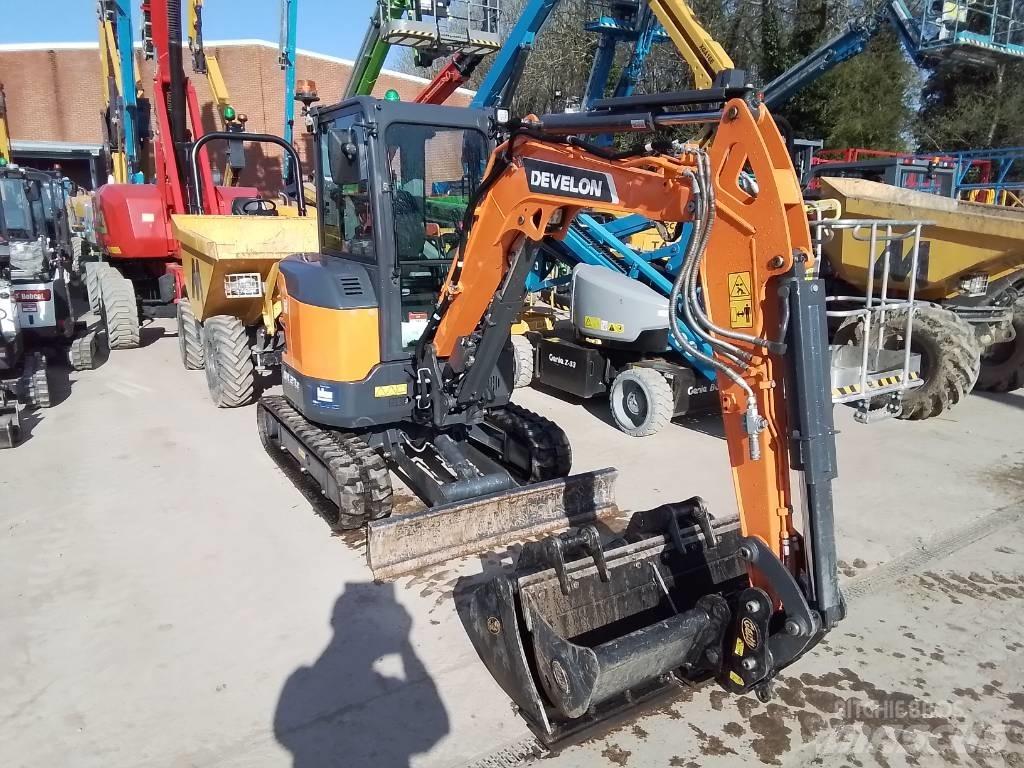 Develon DX 27 Z-7 حفارات صغيرة أقل من 7 طن (حفارات صغيرة)