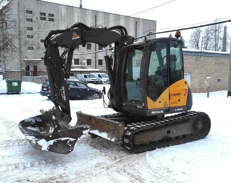 Mecalac 8 M CR حفارات زحافة