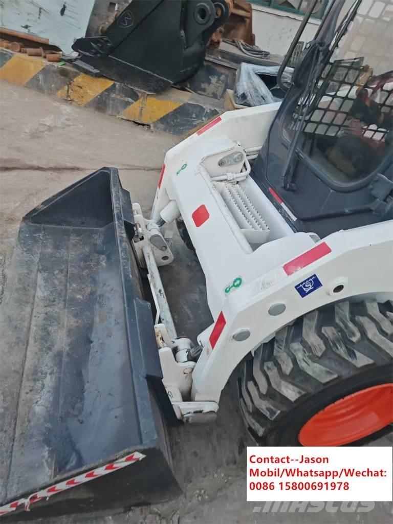 Bobcat S 130 لوادر انزلاقية التوجيه