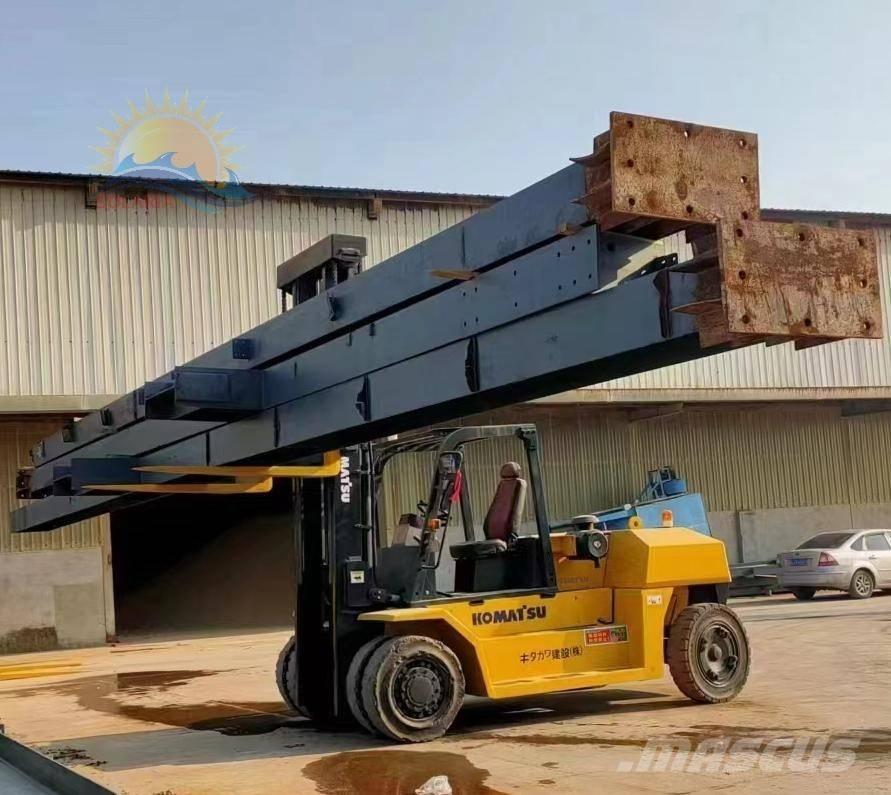 Komatsu FD 160 E-8 شاحنات الديزل