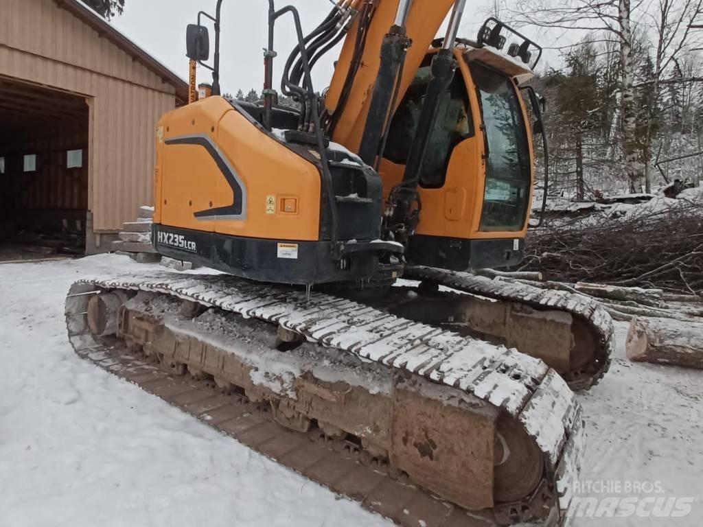 Hyundai HX 235 LCR حفارات زحافة