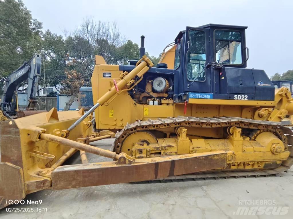Shantui SD 22 بلدوزرات مجنزرة