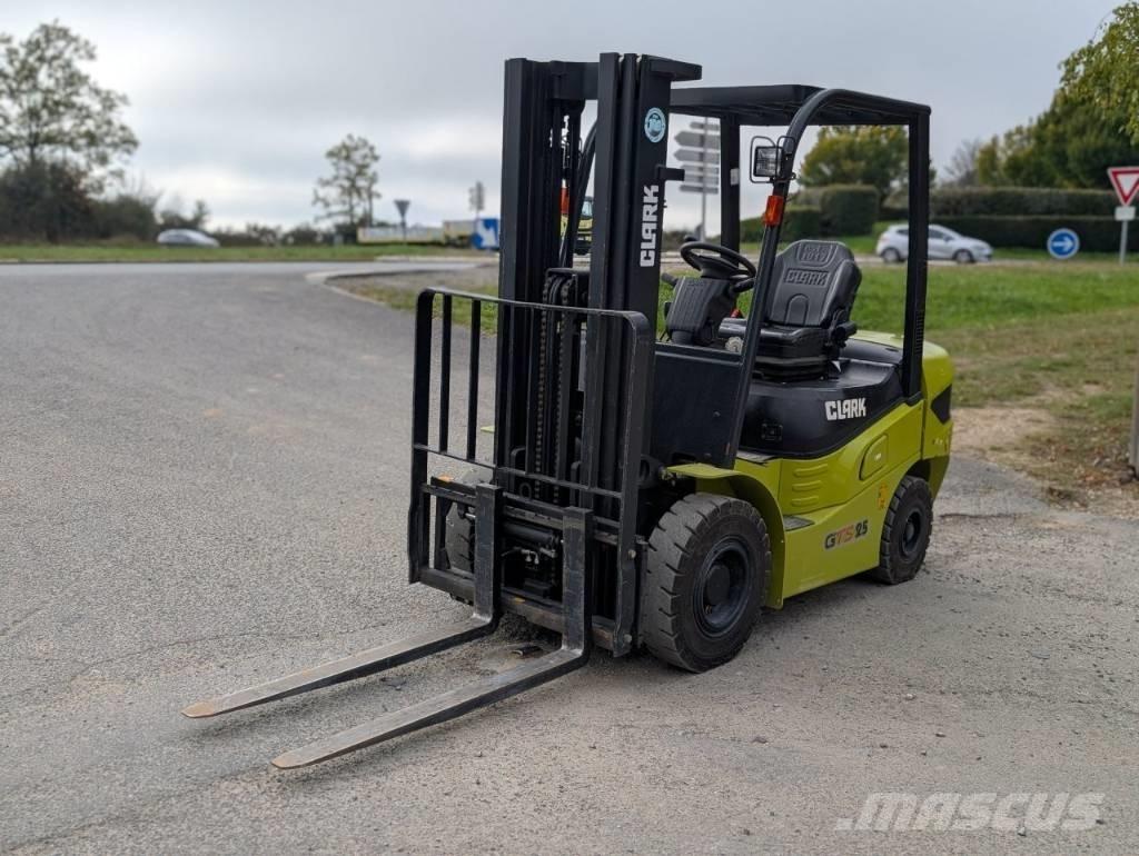 Clark GTS 25 D شاحنات الديزل