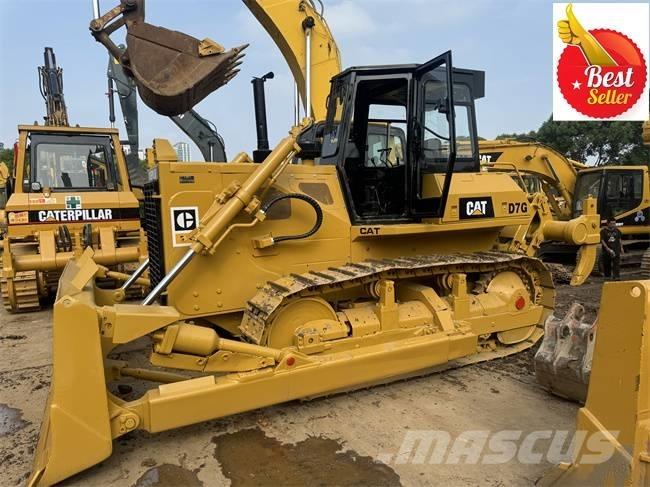 CAT D 7 G بلدوزرات مجنزرة