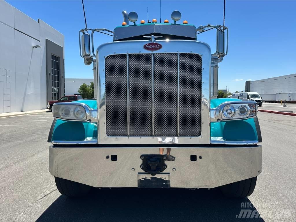 Peterbilt 388 وحدات الجر