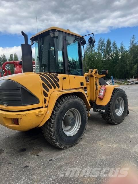 Volvo L 40 B TPS لوادر بعجل