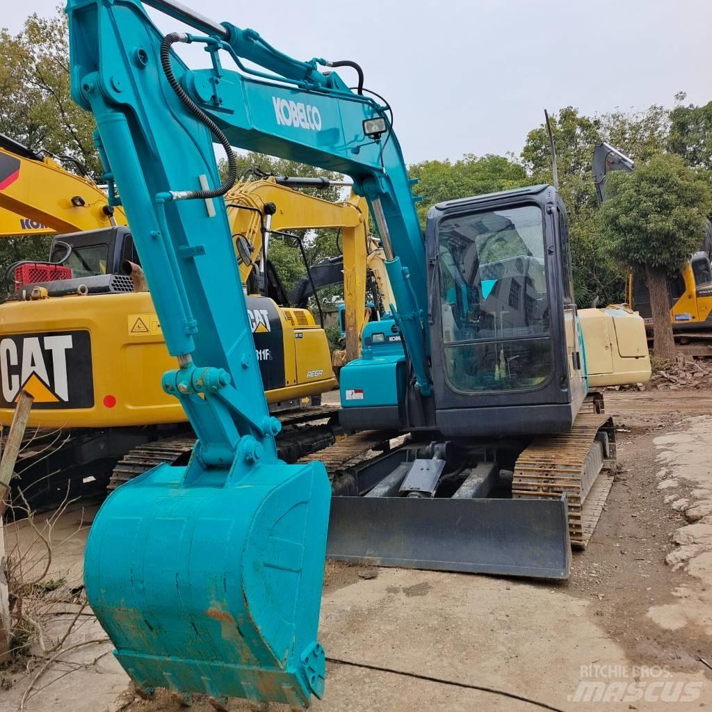 Kobelco SK 75 حفارات وسط 7 طن - 12 طن