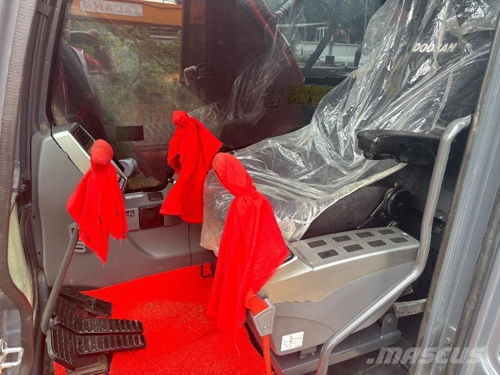 Doosan DX 225 LCA Crawler excavators