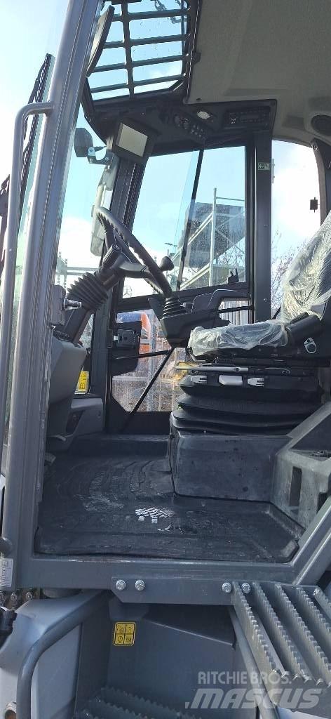 Kramer 8155 Stufe V لوادر بعجل