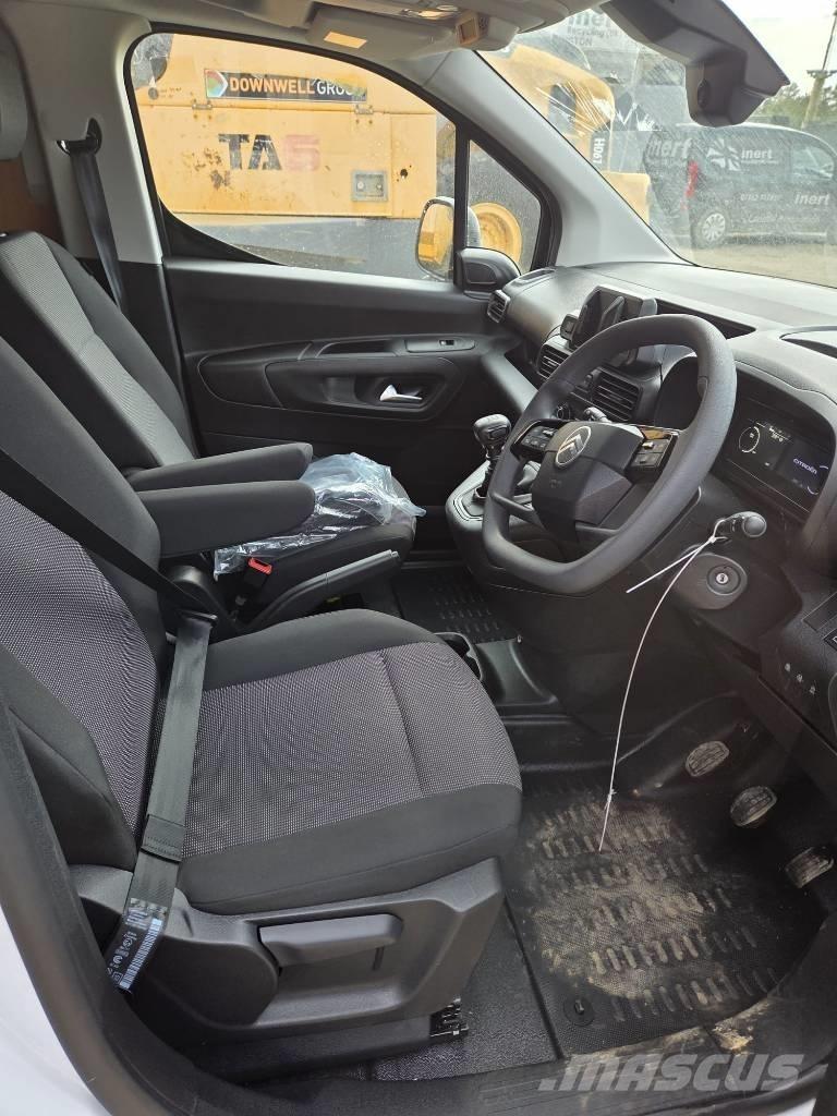  Citreon Berlingo شاحنة مقفلة