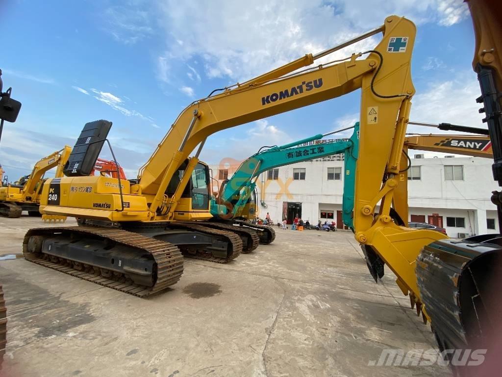 Komatsu PC 240 حفارات زحافة