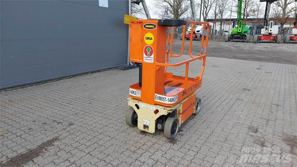 JLG 1230ES رافعات ومنصات أخرى