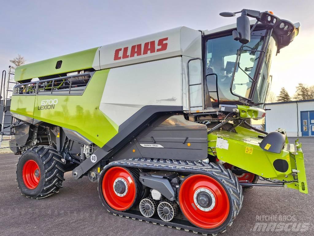 CLAAS LEXION  6700 TT حصادات