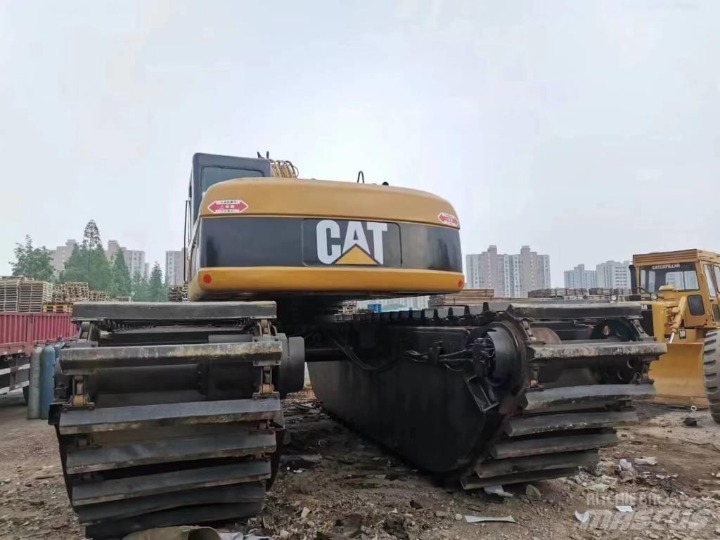 CAT 320 C حفارات زحافة