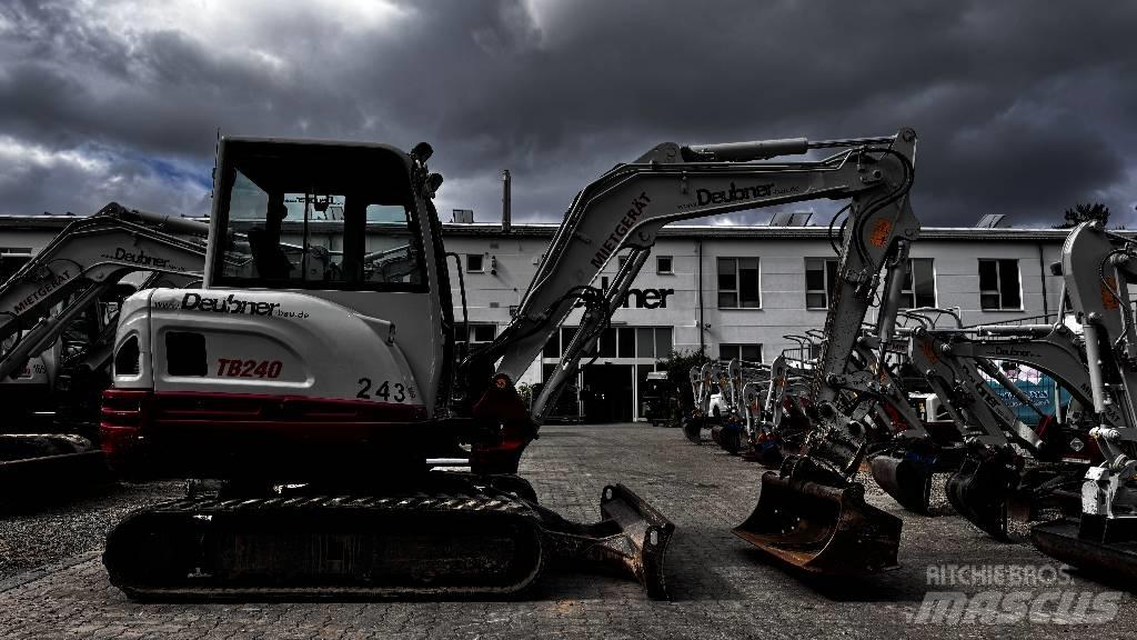 Takeuchi TB 240 حفارات صغيرة أقل من 7 طن (حفارات صغيرة)