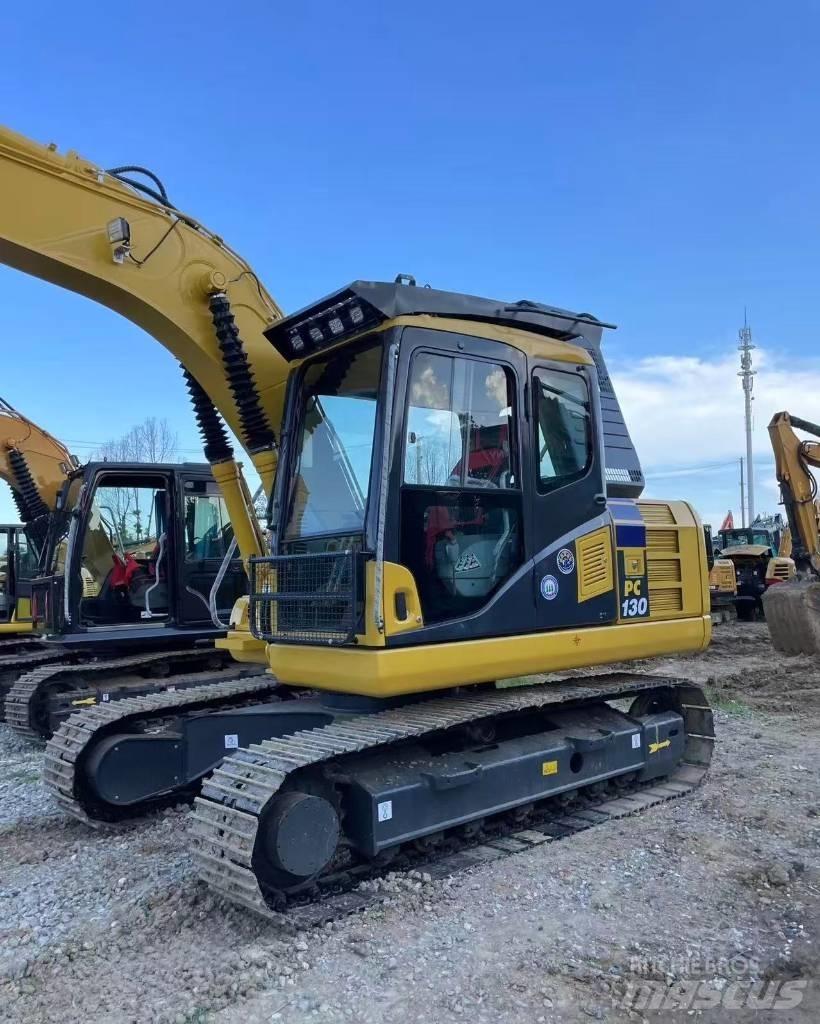Komatsu PC 130 حفارات وسط 7 طن - 12 طن