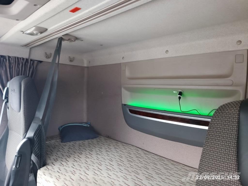 DAF XF 510 شاحنات الرافعات الخطافية