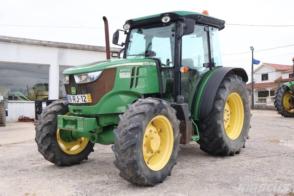 John Deere 5090 G الجرارات