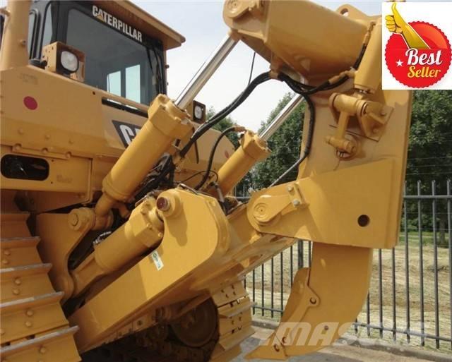CAT D 8 R بلدوزرات مجنزرة