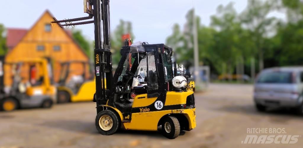 Yale GLP25VX شاحنات LPG