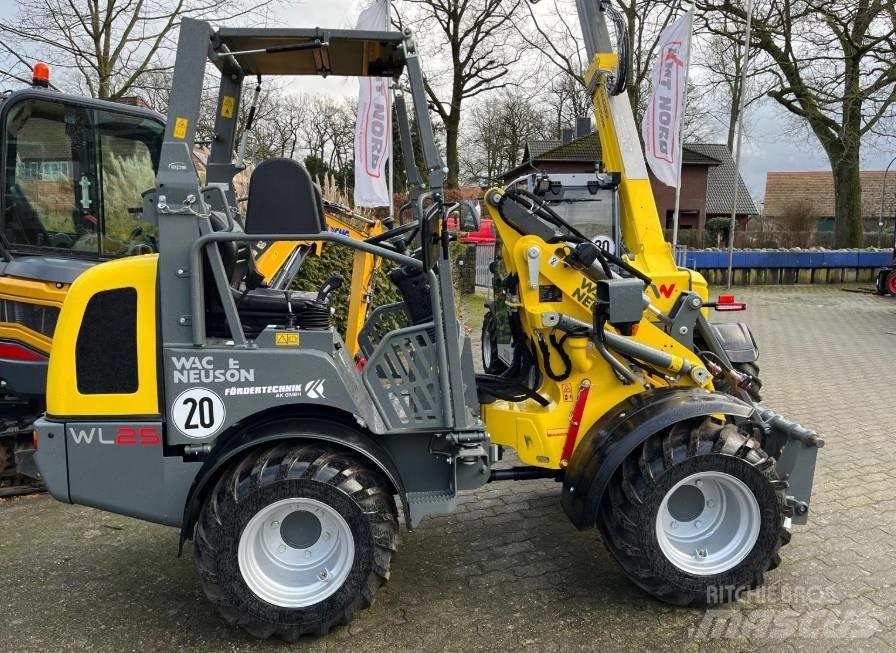 Wacker Neuson WL 25 لوادر بعجل