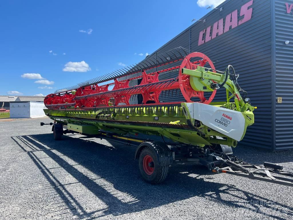 CLAAS Lexion 8900 TT حصادات