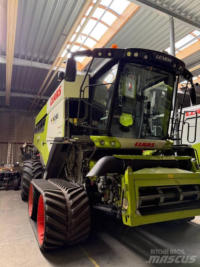 CLAAS Lexion 8900 TT حصادات