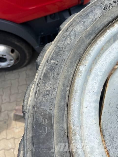 Genie GS 4390 RT رافعات مقصية الشكل