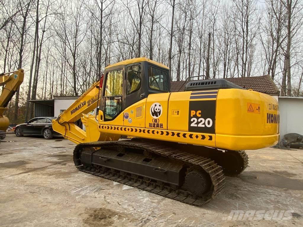 Komatsu PC200-7 حفارات زحافة