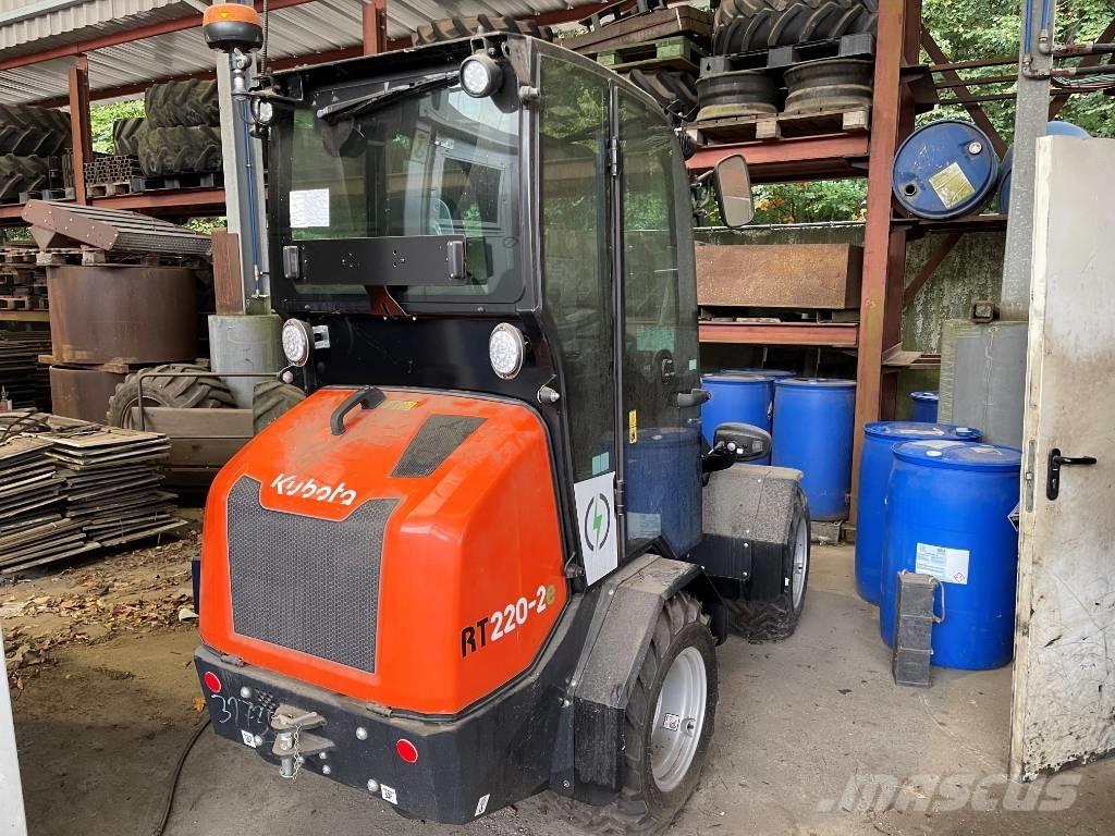 Kubota RT220-2e لوادر بعجل