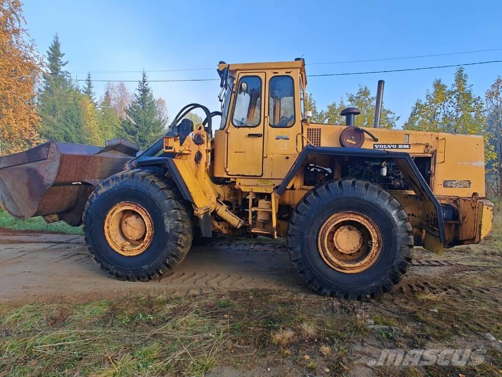 Volvo BM 4500 لوادر بعجل
