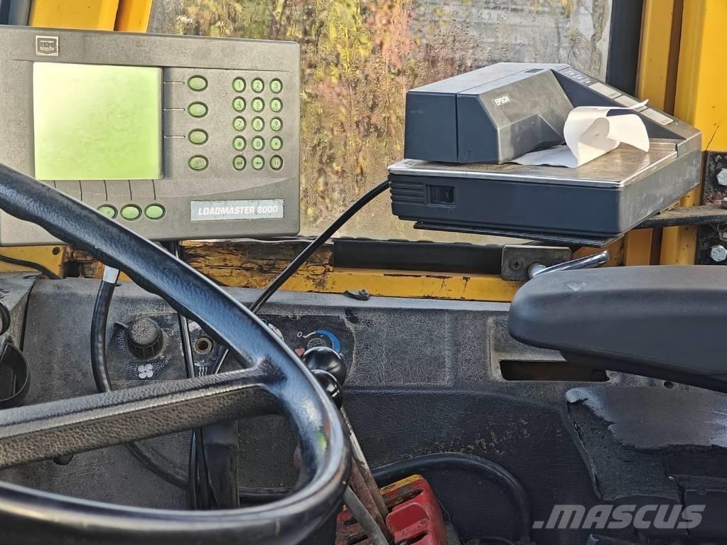 Volvo BM 4500 لوادر بعجل