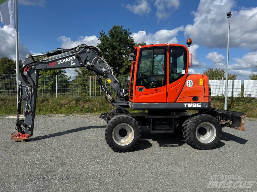 Yanmar / Schaeff TW95 حفارات بعجل