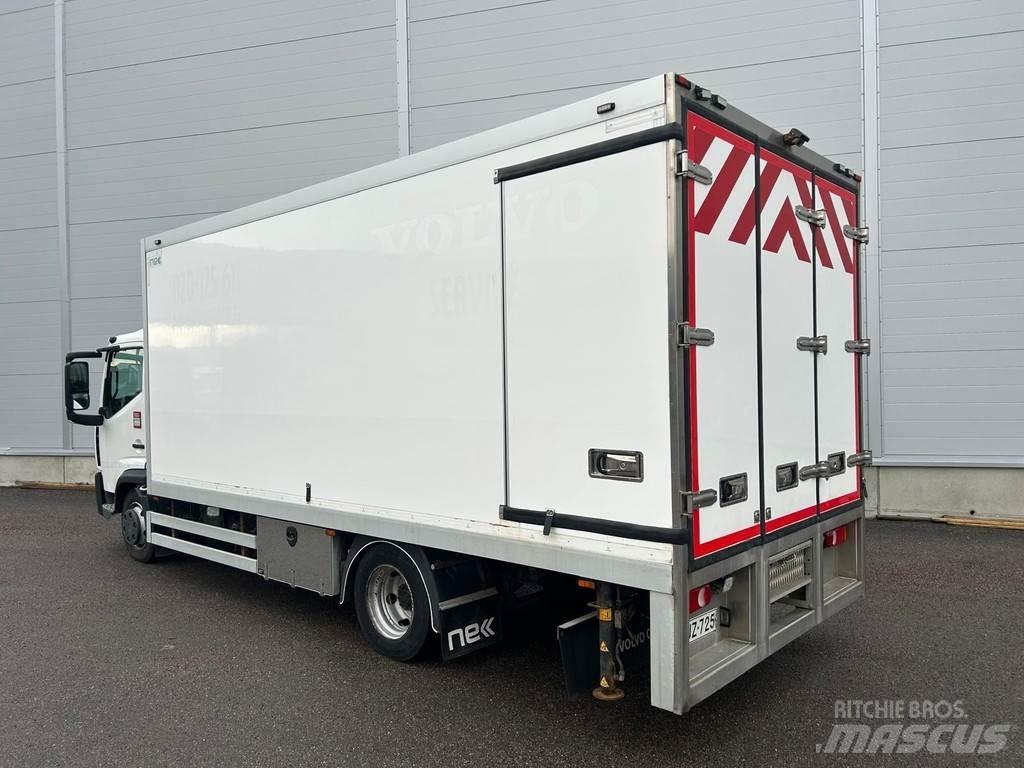 Renault D Cab 2 شاحنات ذات هيكل صندوقي