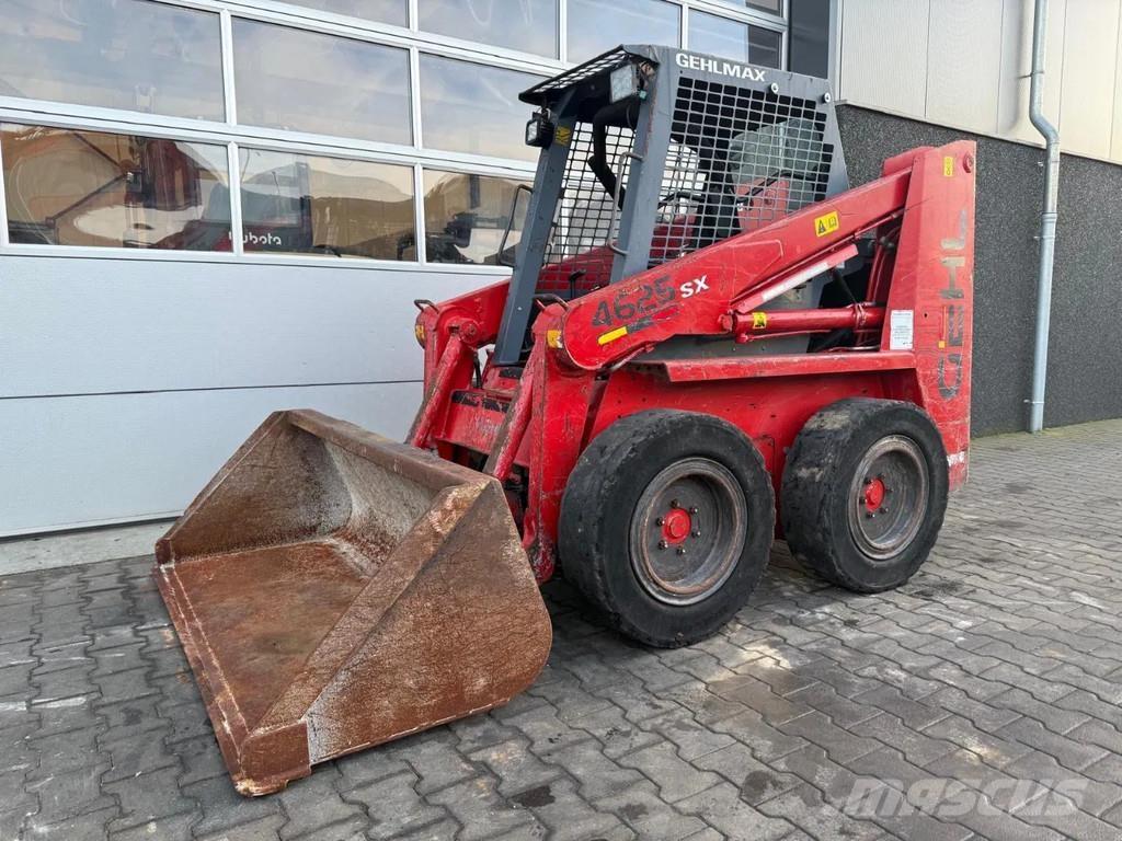 Gehl SL4625 لوادر انزلاقية التوجيه