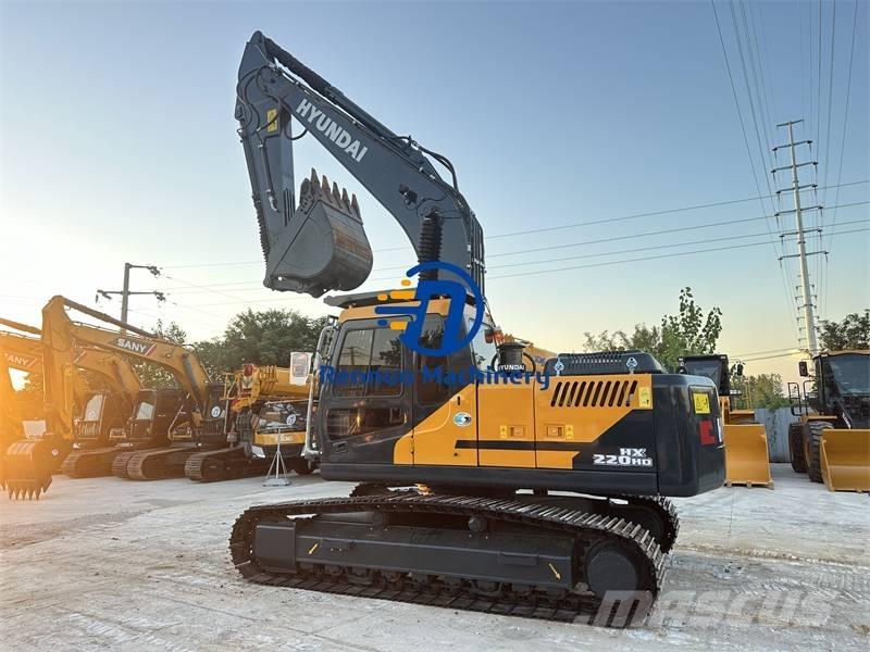 Hyundai HX220 HD حفارات زحافة