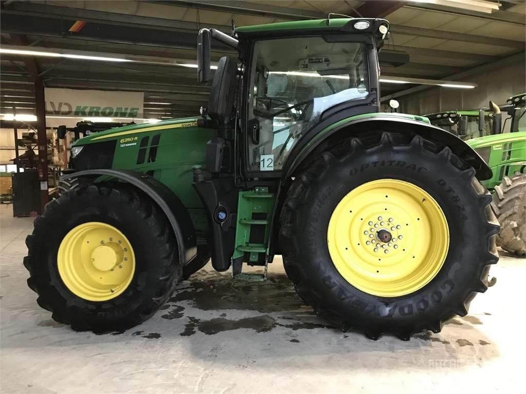 John Deere 6250R الجرارات