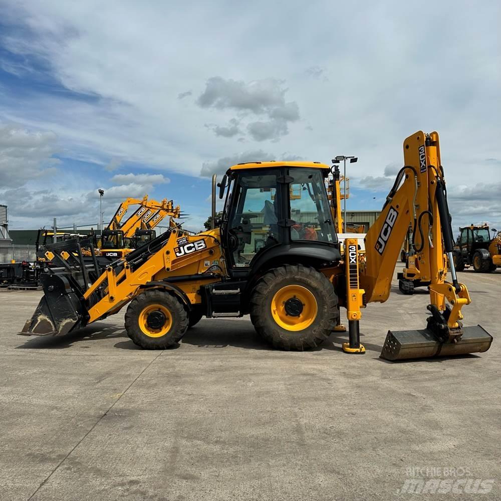 JCB 3CX Plus لوادر ذات جرافات عكسية