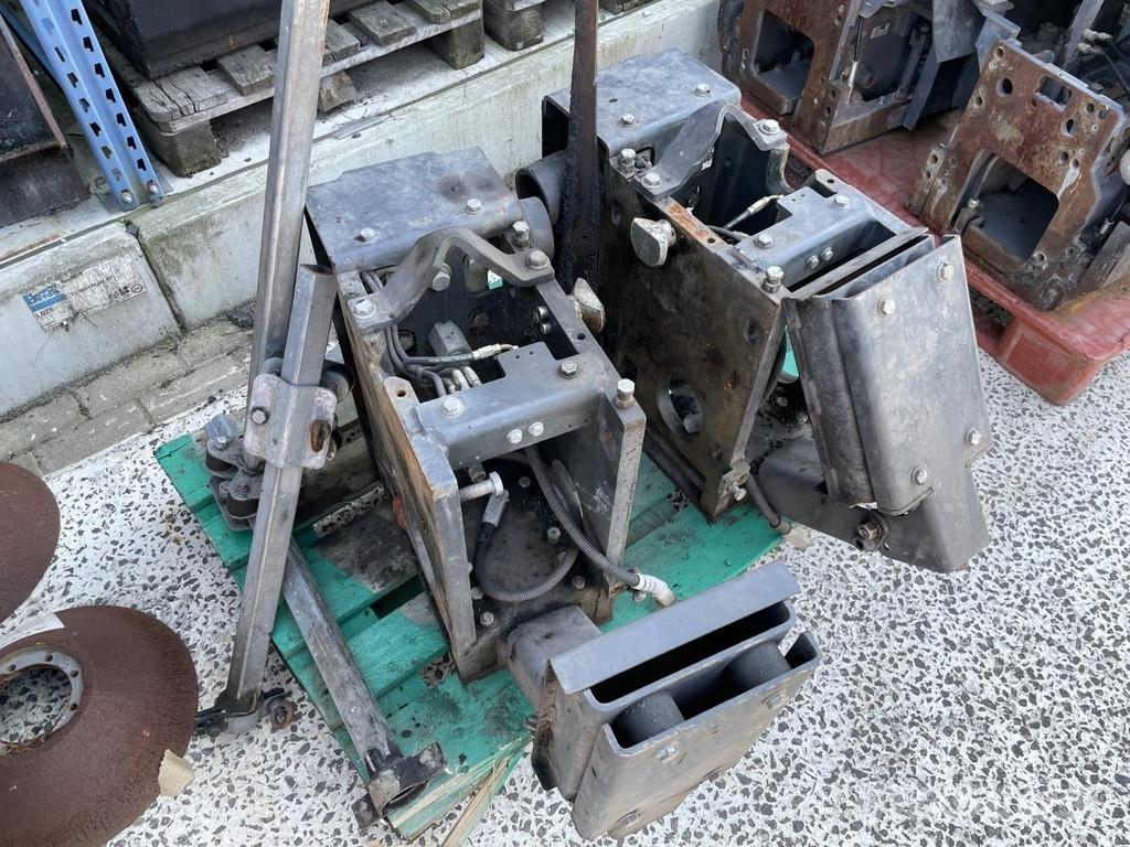 Bomag BF 700 C-2 معدات السفلتة