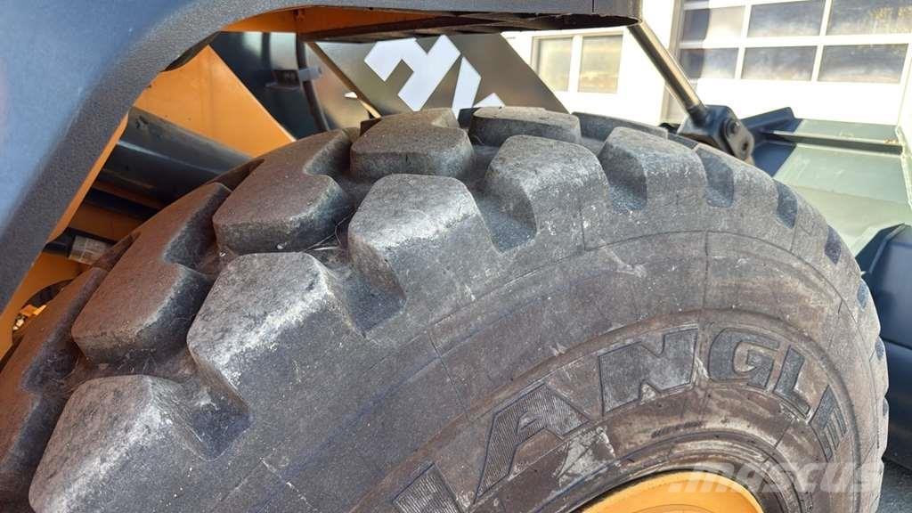 Hyundai HL940 لوادر بعجل