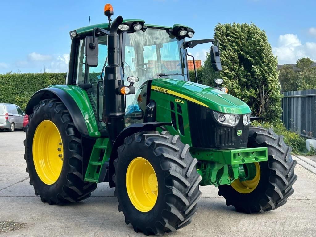 John Deere 6120M الجرارات